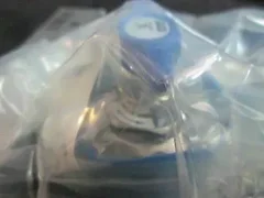 AMAT 3870-00686 VALVE MANUAL MINI LEVER DM(H) DIAPH 2P 5RA