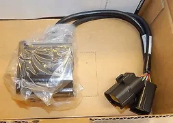 YASKAWA / AMAT SGMP-01U3AP08 / 0190-77181 AC SERVO MOTOR 300RPM, 100W, 200V