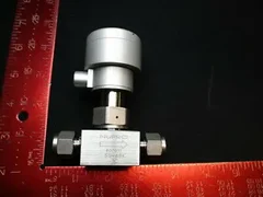 Applied Materials (AMAT) 3870-01126   VALVE PNEU BLWS 3/8 ON/OFF NCSST 3/8IN