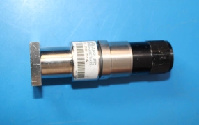 AMAT UHP (Ultra-High Purity) Gas Regulator 0190-75574 in: 145 psig out: 30 psig