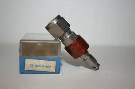 SS-QC6-D-600 QUICK CONNECT STEM W/ VALVE 0.5 CV, 3/8 "SWAGELOK TUBE FITTING-NOS