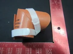Applied Materials (AMAT) 3420-01149 INSUL USG 3WAY VALVE OUTLET TO OUTLET LI