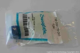 LAM 796-099178-001 SWAGELOK PFA-620-1-4 MALE CONNECTOR