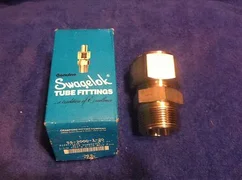 Swagelok 1 1/4 Tube X 1 1/4 Male Pipe Male Connector SS-2000-1-20