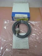 NEW AMAT 1400-01325 pressure sensor 0-1MPA 1/8PT 3wire 3m LG, SMC PSE520-T01