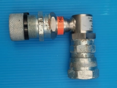 AMAT 3300-04871 FTG TUBE ADAPTER RIGHT ANGLE HELIUM *le