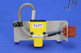 7257 APPLIED MATERIALS WAFER SENSOR MONOLITH W/ BANNER SENSOR 0010-20472
