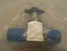 AMAT 3870-03028 PARKER 45700051 VERIFLO 930 316L 250 PSI MAX Valve 1/4 VCR 5RA