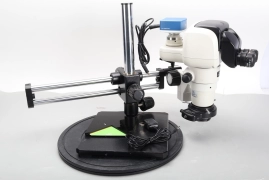 Nikon SMZ800N Stereo Zoom Microscope W/ 2x C-W10xB/22 Eyepieces & Nikon 1x Plan