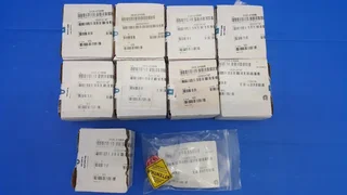 AMAT 3930-01009 CNTRL SPEED OD 1/4 PORT SIZE 3/8 ELBOW N ( LOT OF 9 )
