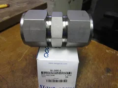 Swagelok SS-2400-6 Union_1-1/2" Tube x 1-1/2" Tube New-in-Original-Box