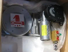 VAT 14040-PE44-0006 ISO100 GATE VALVE - NIB