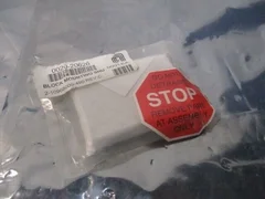 AMAT 0020-20626 BLOCK MOUNTING SHUTOFF VALVE, METAL, 106075