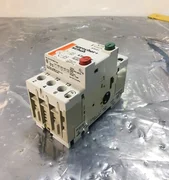 AMAT 0680-01360 CB MAG TRIP 3P 460VAC 4-6.3A ADJ TRIP, 114424
