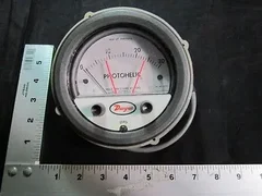 Applied Materials (AMAT) 0227-30142 Dwyer 3000MR Photohelic Pressure Switch/Gag