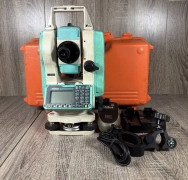 Nikon NPL-322+ 2â€ Reflectorless Total Station w/ Batteries, Charger & Hard Case