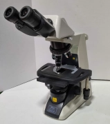 Nikon Eclipse E200 Microscope with 4x 10x 40x 100x Objectives E200LED MV R