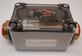 AMAT 1270-01429 Flow Switch M4B6WD25-LPM Lake Monitors Range: 0 - 95 LPM 1" NPT