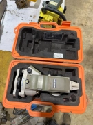 NIKON NE-20S Digital Electronic Theodolite Transit Untested