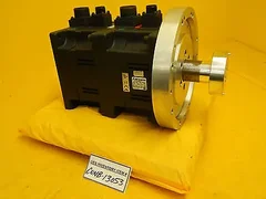 Mitsubishi HC-UFS30MW8-S2-W AC Servo Motor AMAT 0190-09809 Used Working