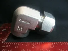 Applied Materials (AMAT) 3300-91306 FITTING, ELBOW FEM. 1 OD X 3/4 NP2