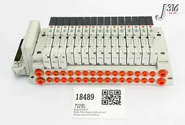 18489 SMC 15-SLOT MANIFOLD ASSY W/ 15 VALVES, AMAT 0190-54291 SS5V1-DUT00914