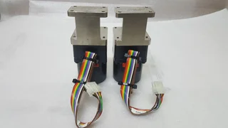 2x ORIENTAL MOTOR BL210GN-24H W/ GEAR HEAD 2GN5KA W/ AMAT 0020-36748 BRACKET