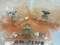 AMAT 3870-02798 Manual Diaphragm Valve 1/4"MFVCR 1/4" Short HDL, Lot of 3, New