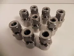 SWAGELOK SS-810-1-12W 1/2" TUBE X 3/4" MALE PIPE WELD LOT OF 10