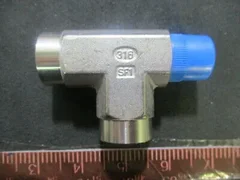 Applied Materials (AMAT) 3300-02745   FTG PIPE TEE 1/2FP x 1/2FP x 1/2MP