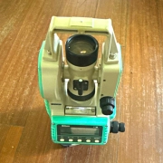 Nikon NE-101 Digital Theodolite 5" Angular Accuracy w/ Orange Hard Case.