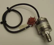 AMAT 1720-01623 Pressure Switch Precision Sensos E36W-H35 1/4" VCR Set 320 TORR
