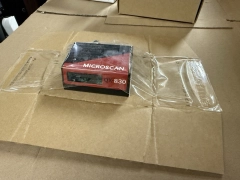 Microscan AMAT  FIS-0830-1004G Industrial Barcode Reader Scanner QX-830 *NEW*