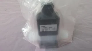 AMAT 3870-03636 PNEUMATIC AIR VALVE PFA HIGH PURITY SMC LVC320-S11-1 407374