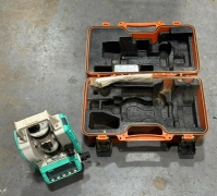 NIKON NE-100 DIGITAL THEODOLITE WITH ORIGINAL CARRY CASE PARST ONLY