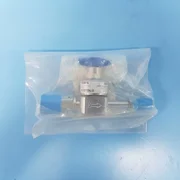 177-0302// AMAT APPLIED 3870-02798 VALVE MNL DIAPH 1/4VCR-M/F 1/4SHORT HDL [NEW]