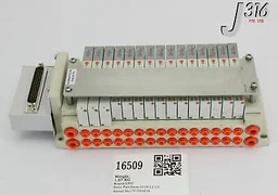 16509 SMC 15 SLOTS PNEU MANF W/ 15X SOLENOID VLV SS5V1-DUQ00584
