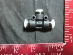 AMAT 3300-06070 FTG TBG TEE 1/4T X 1/4T X 1/8T ONE - TOUCH