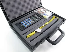 Omega CL23A High Precision Handheld Meter, Calibrator/Theâ€‹rmometer