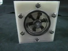 Applied Materials (AMAT) 1270-01433 SW Flow Fluid Switch