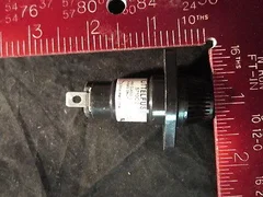 AMAT 0910-01369 LITTELFUSE 600V 30A FUSE HOLDER