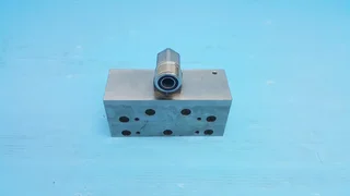 AMAT 0040-04853 MANIFOLD SST SWIVEL WATER CENTER INJECTI