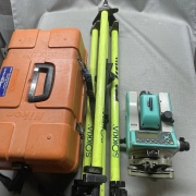 Nikon DTM-522 Total Station W/Hard Case & Tri-Pod No Battery Or Cables