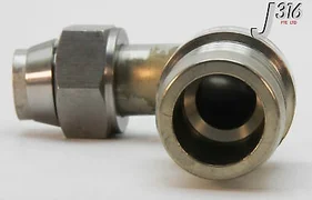 7607 APPLIED MATERIALS 1.5" HOSE FTG X 1" 90 DEG HOSE END 316 SS 3300-06059