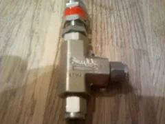 Swagelok SS-4R3A Stainless Steel High Pressure Relief Valve 1/4in Tube