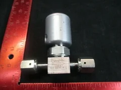 Applied Materials (AMAT) 3870-01734 VALVE PNEU DIAPH 145PSI NC 1/4VCR-FX1/8-