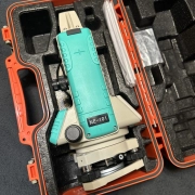 Nikon NE-101 Digital Theodolite Survey Instrument w/ Hard Carrying Case