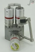 10678 LAM RESEARCH FUJIKIN PNEUMATIC VALVE ASSEMBLY MANIFOLD 796-029684-321