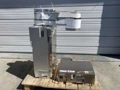 YASKAWA ROBOT CONTROLLER XU-RC845M-C01 With CONTROLLER ERCR-NS01-B004-E1 AMAT