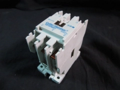Applied Materials 1200-01081 3-P CONT 50/60HZ 32A 600V